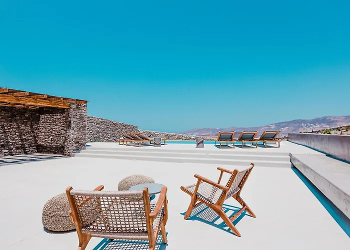 Amarelo Villa Klouvas