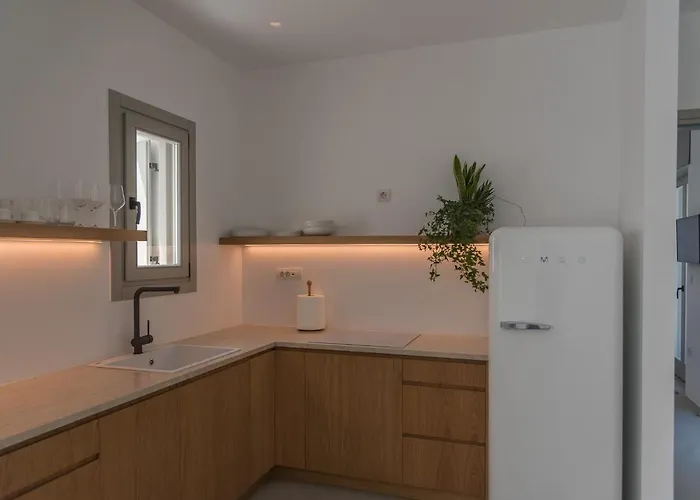 Amarelo Villa Klouvas