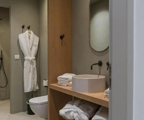 Amarelo * 克洛瓦斯